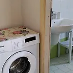 Midie * 萨维勒特里